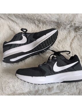 Nike Run Swift 3 Black And White Men's Road Running Shoes Size 10